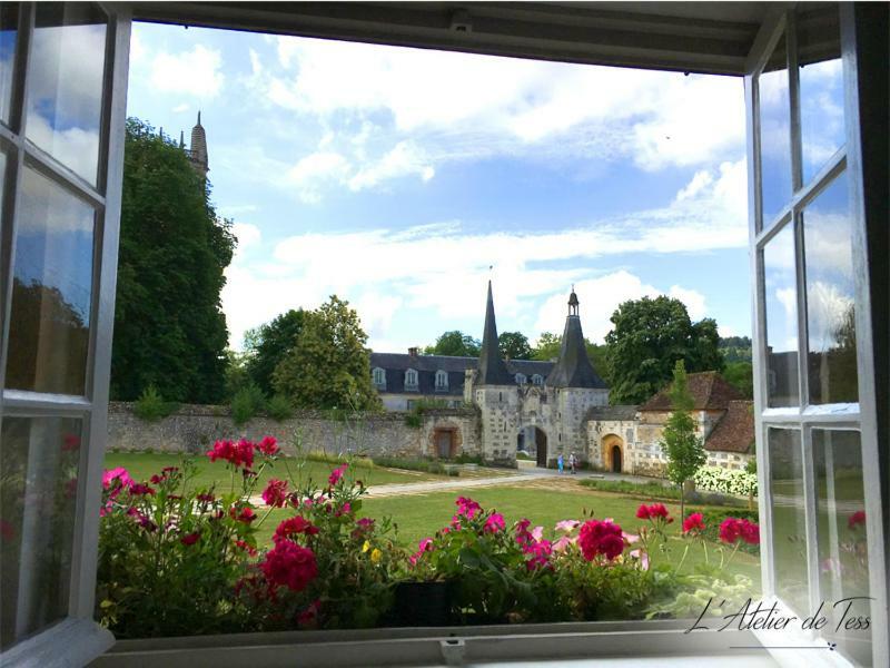Bed and Breakfast L'Atelier de Tess Le Bec-Hellouin Exterior foto
